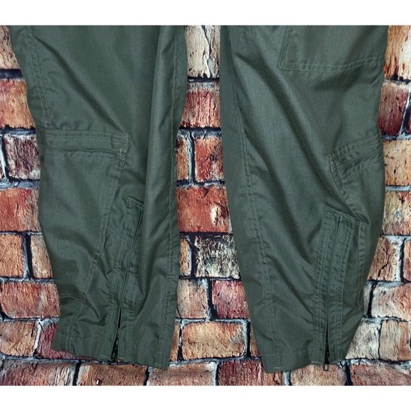 U.S. Issue Nomex CWU-27/P Flight Suit Coveralls Flyers Olive Green Mens Size 40L - Picture 4 of 8
